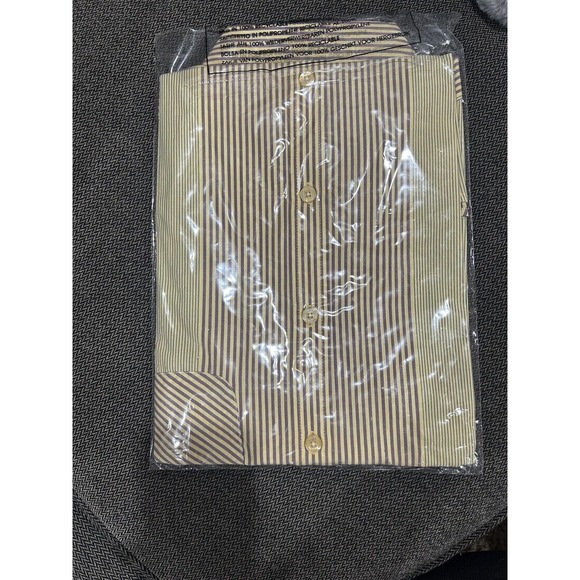 Lacoste Short Sleeve Button Down Men’s Dress Shirt With Pocket Size 40 NWT! - Picture 3 of 3